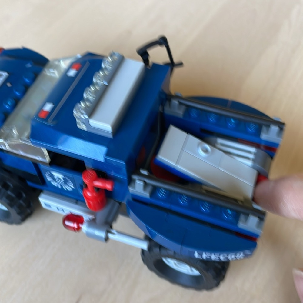 LEGO Marvel set 6867 Loki’s Cosmic Cube Escape - Picture 6 of 8